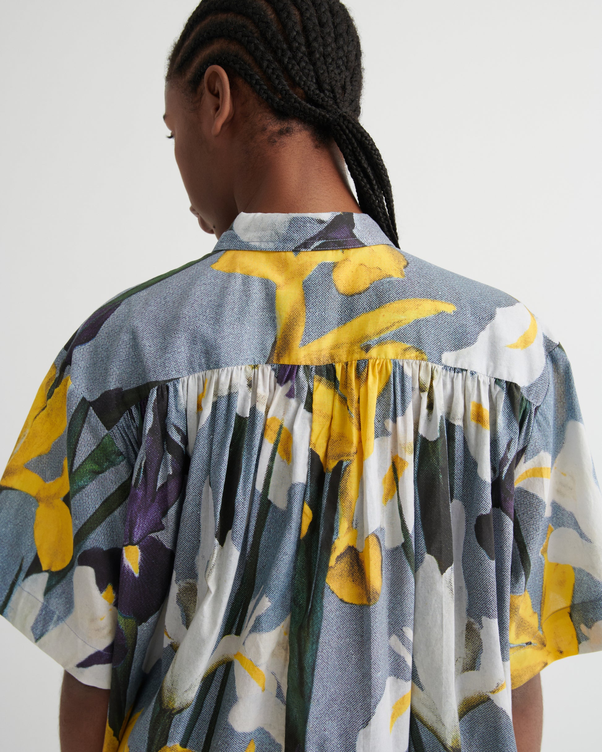 Radiate dress. Kowtow