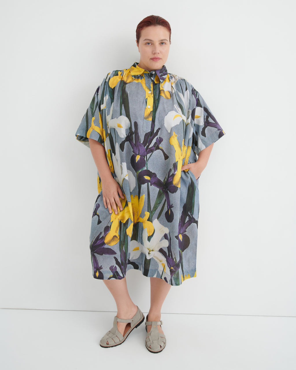 Radiate dress. Kowtow