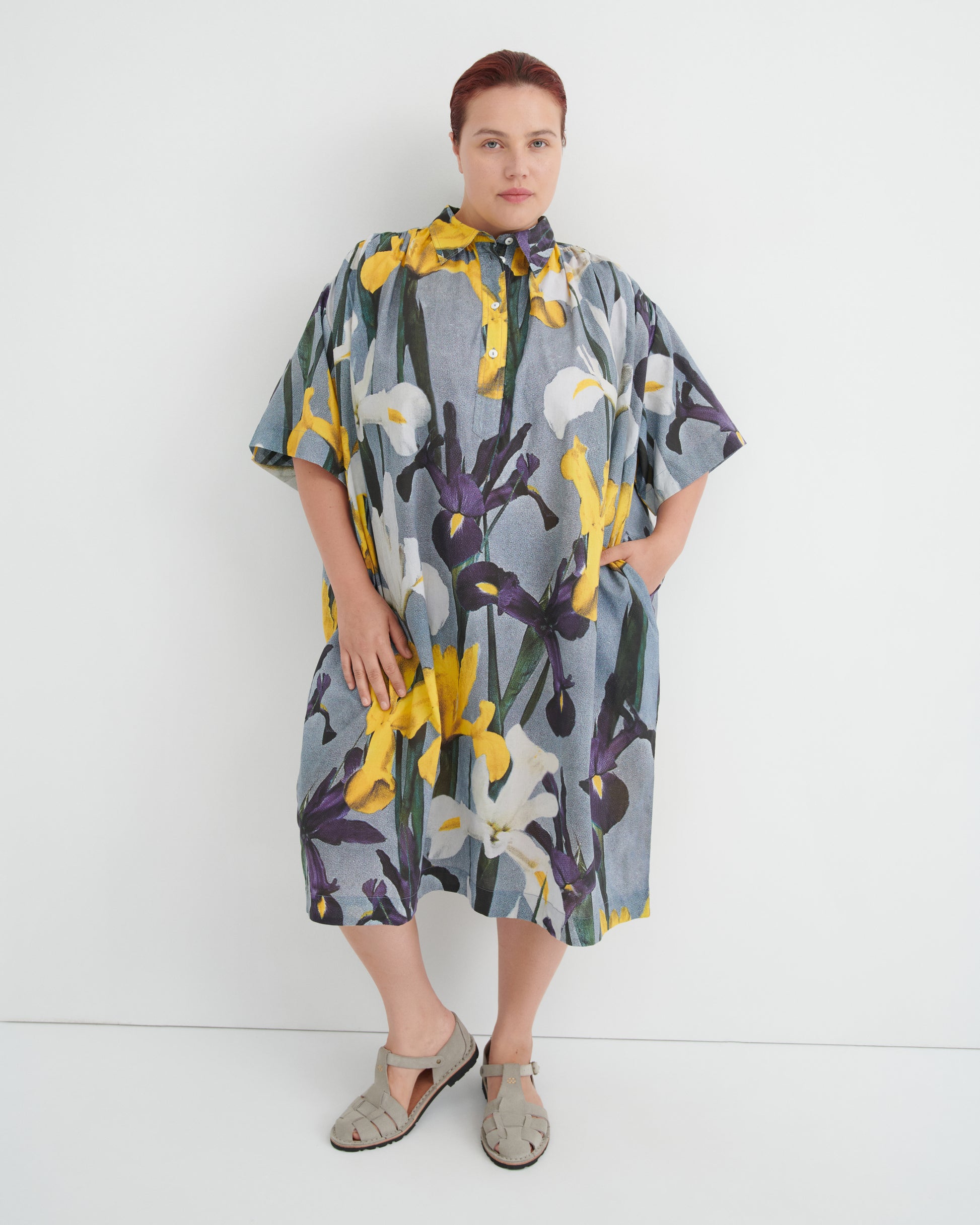 Radiate dress. Kowtow