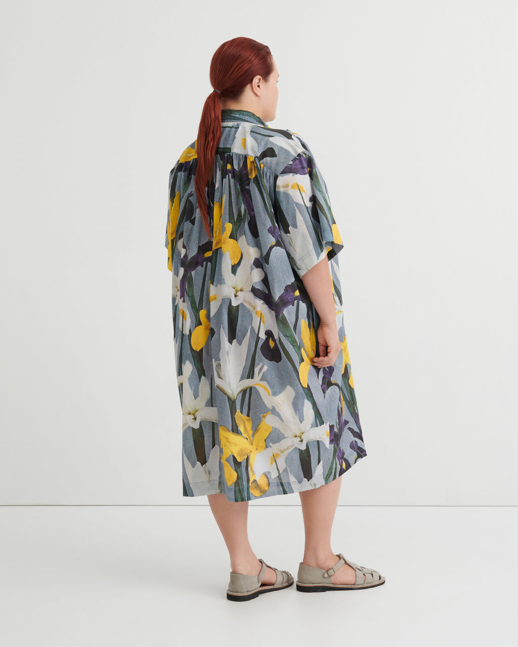 Radiate dress. Kowtow