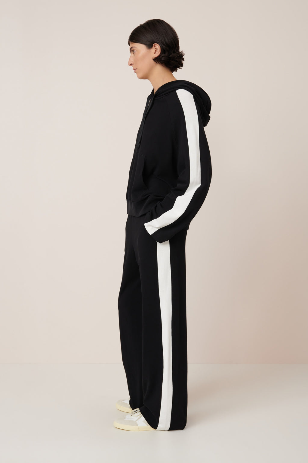 Contrast Hoodie Kowtow