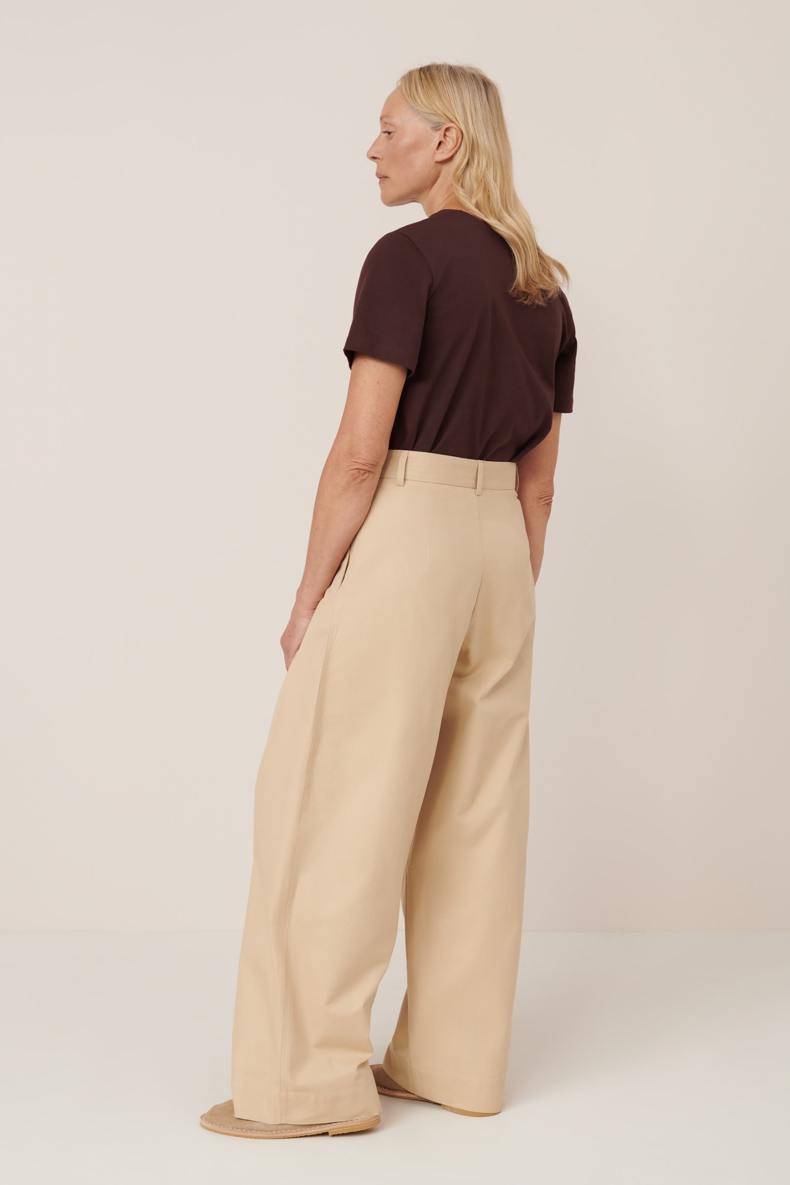 Arch Pants Kowtow