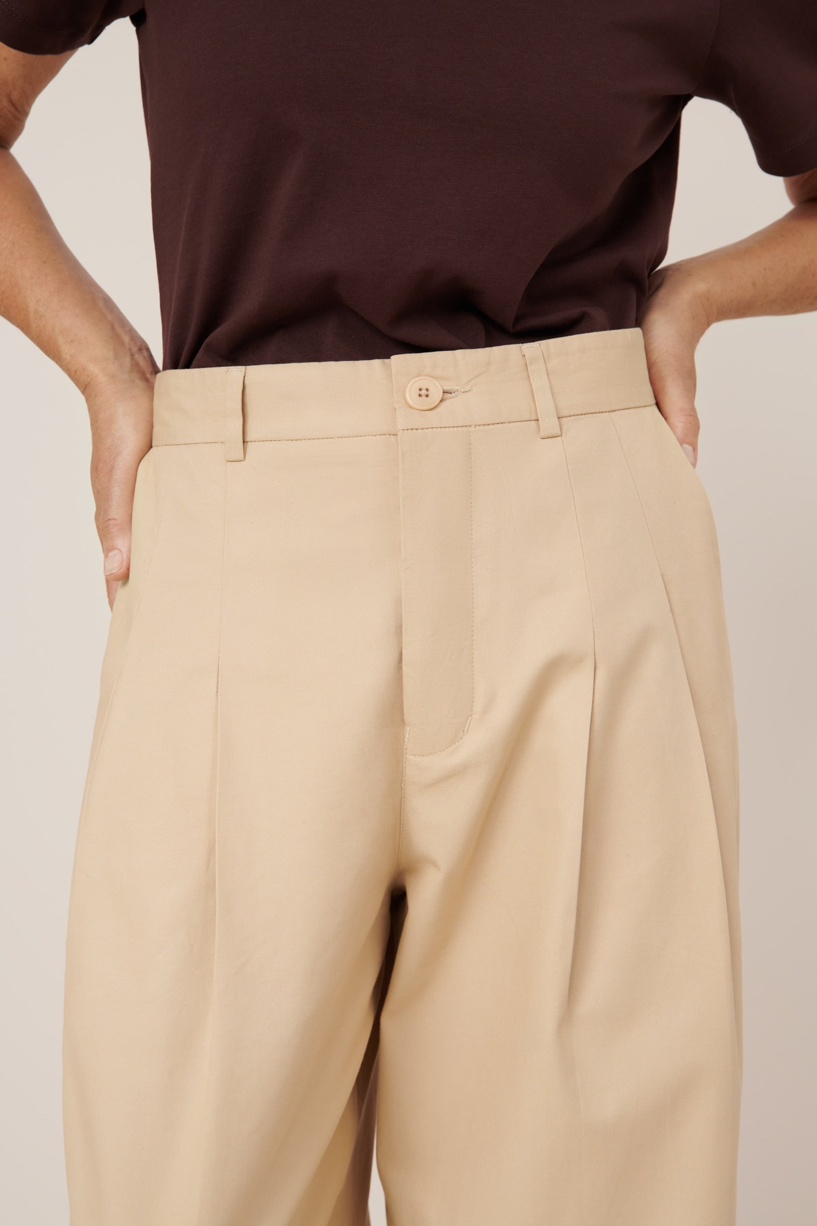 Arch Pants Kowtow