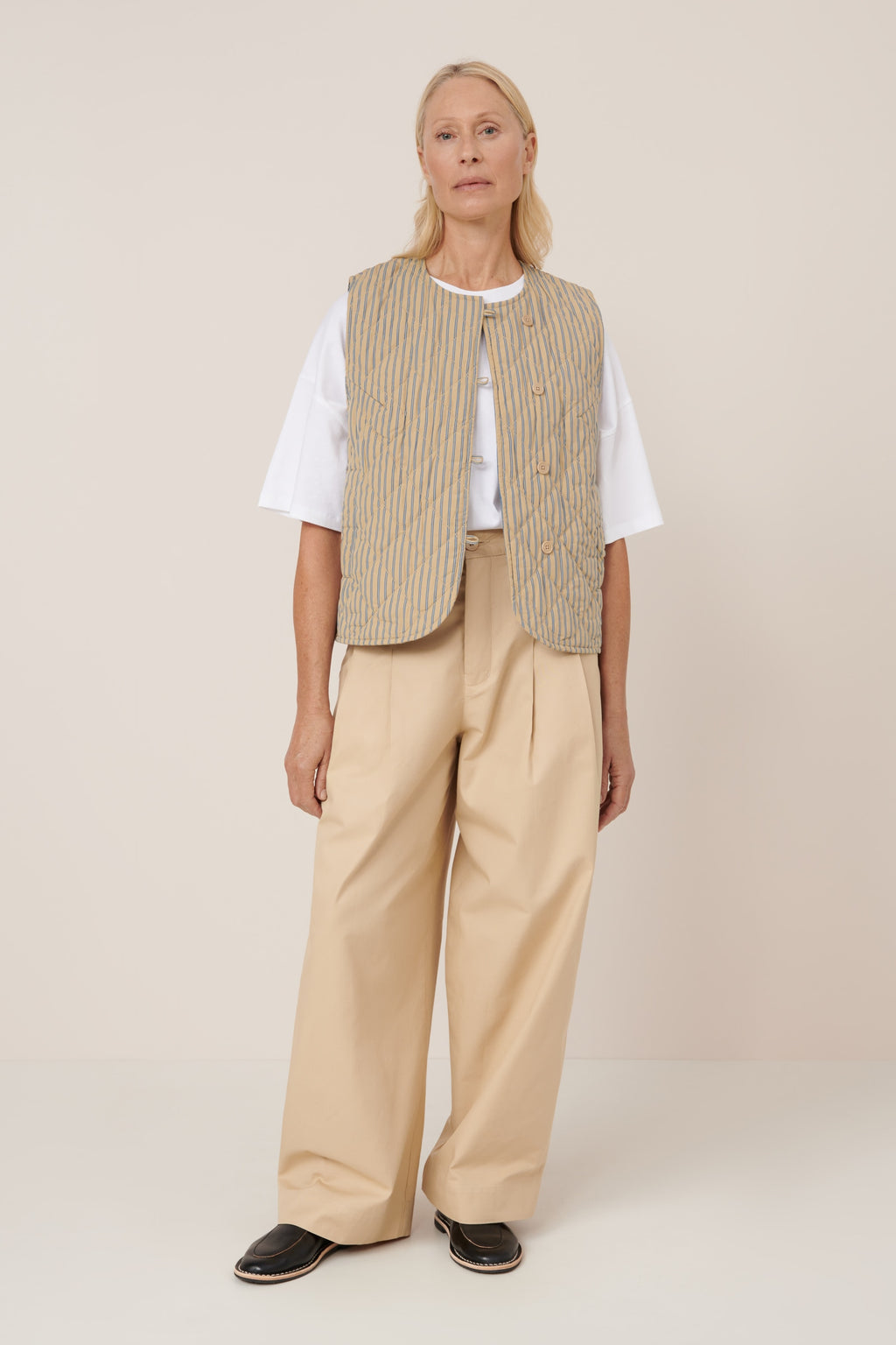 Axis Vest Kowtow