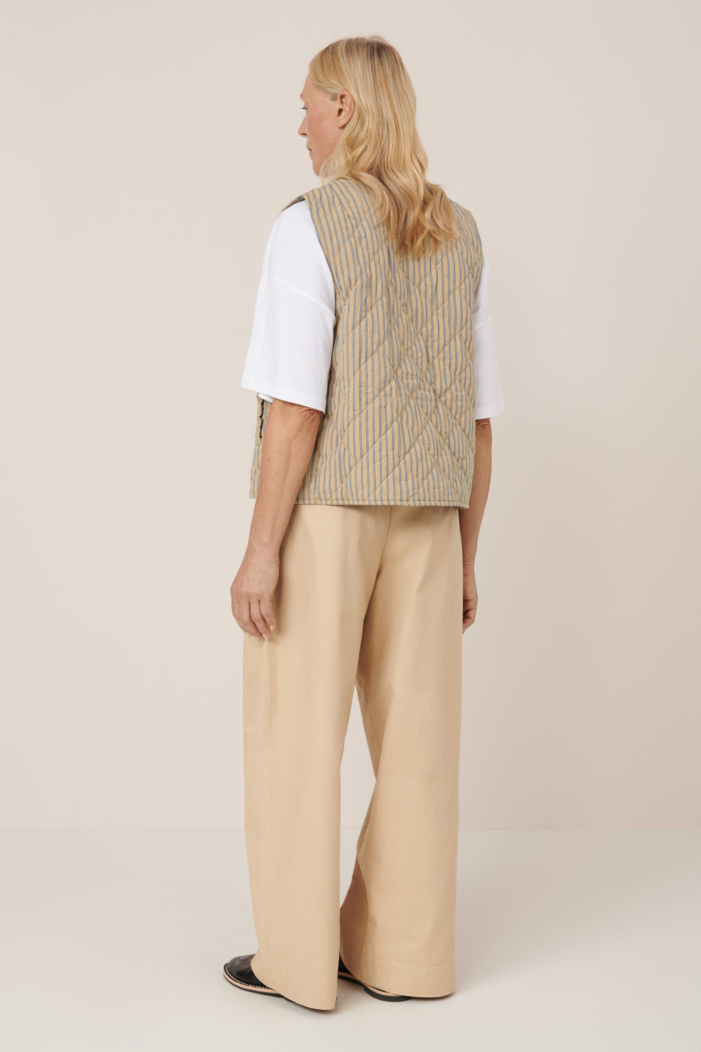 Axis Vest Kowtow