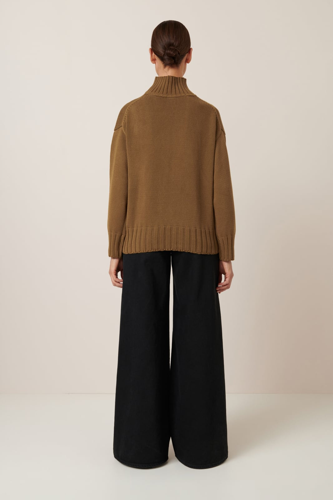 Staple Sweater Dark Spice Kowtow