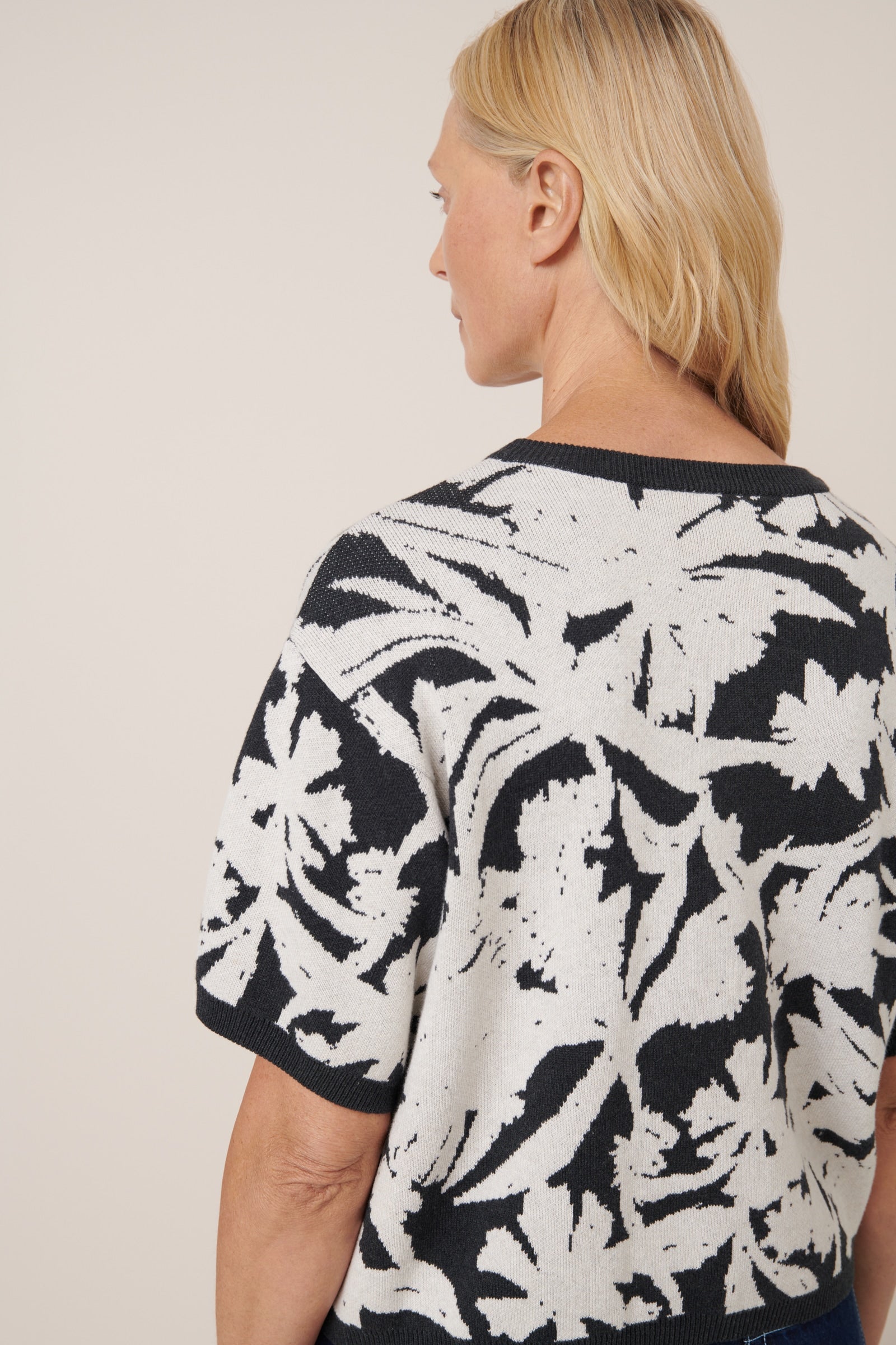 Etched Top  Kowtow