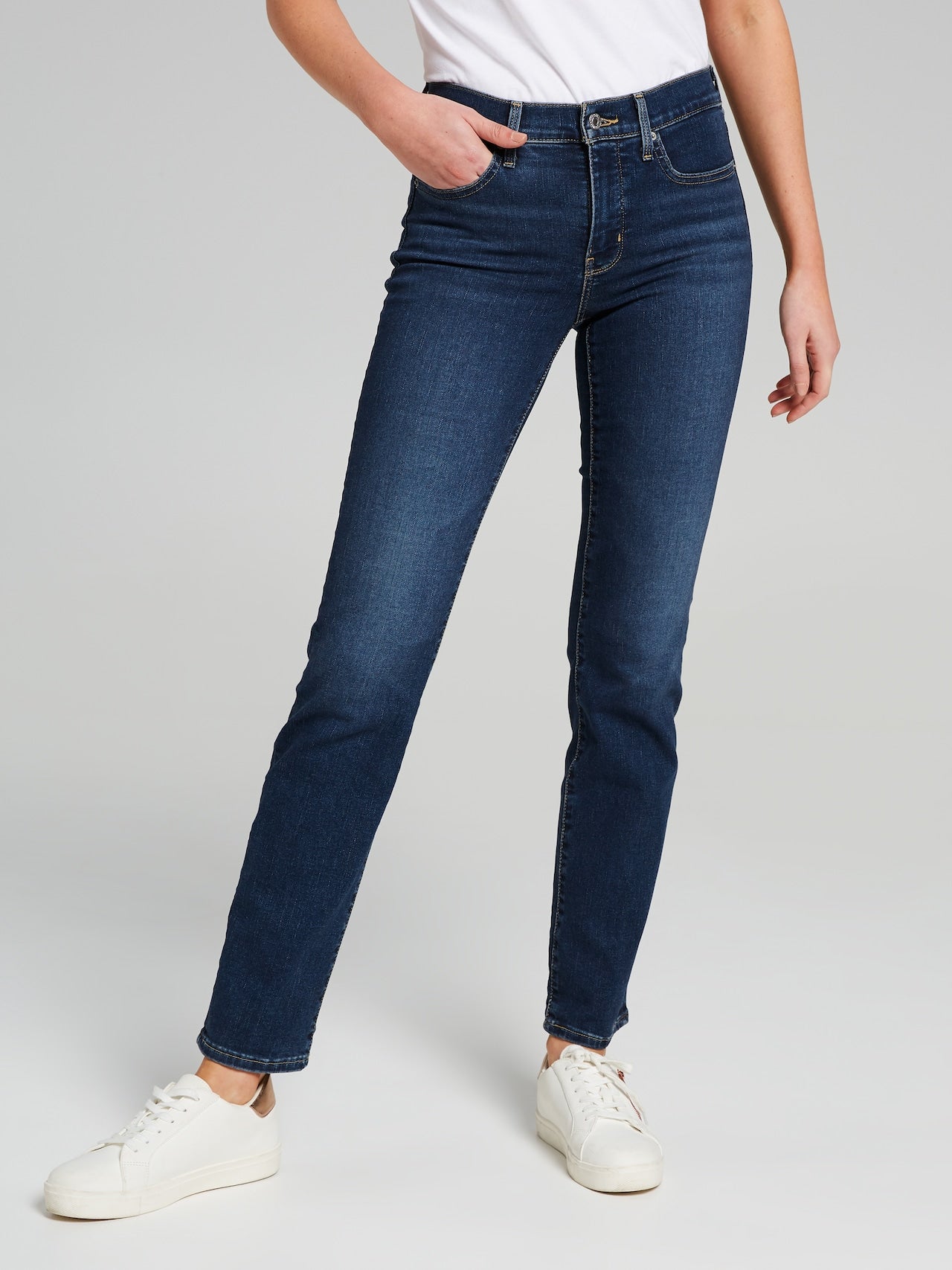 Levi’s 312 Shaping Slim Jeans Paris Streets