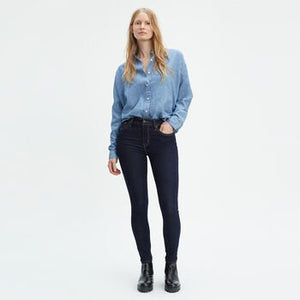 Levis 721 High Rise Skinny in To the Nine