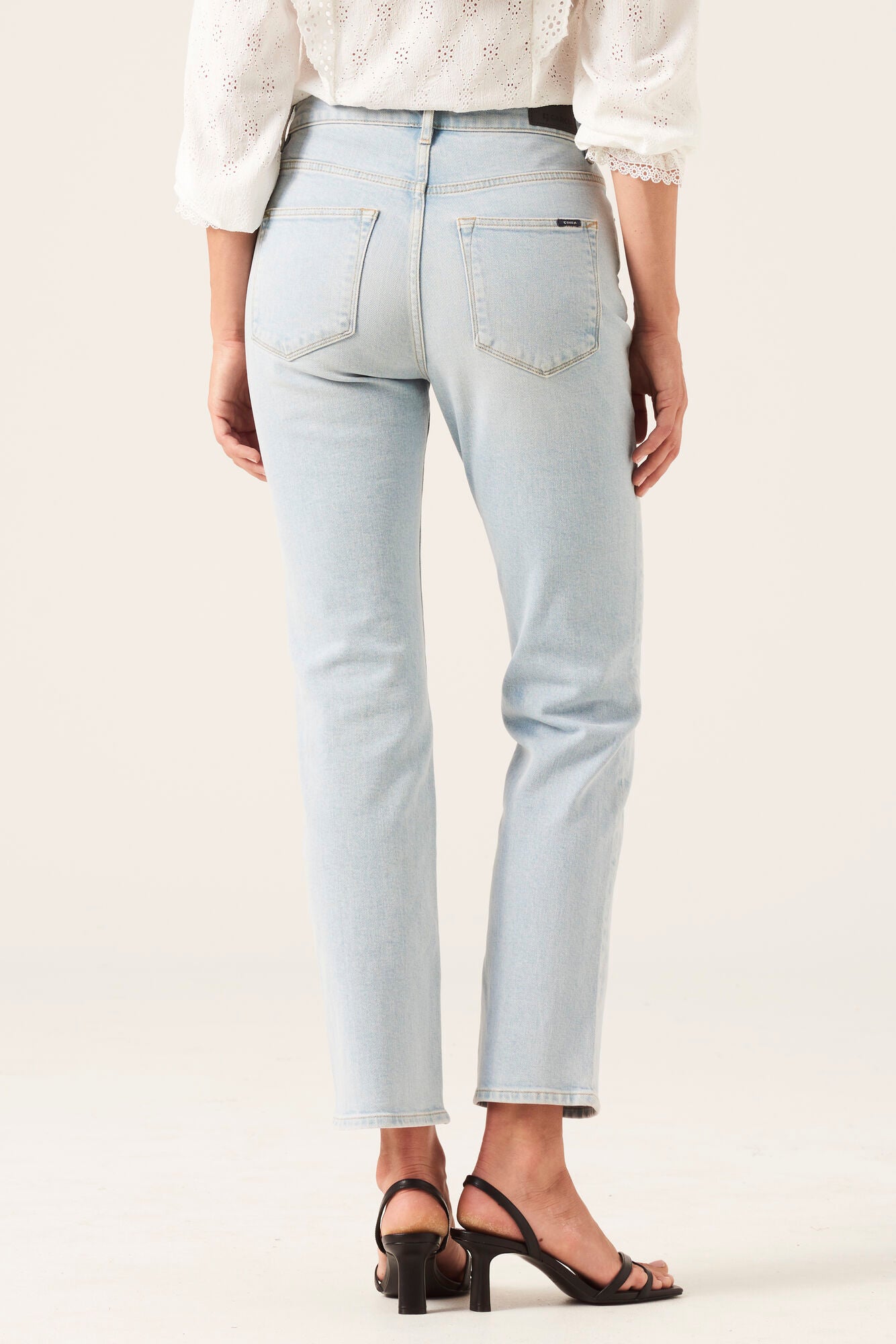 Louisa Straight Fit Bleached