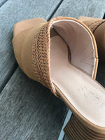 Hensely Mule Sandal in Tan Raffia